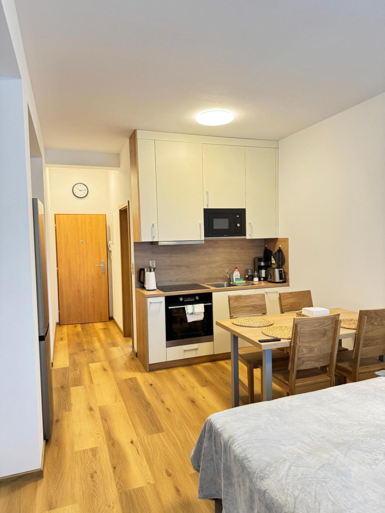 Riverside Apartment Praha Exterior foto